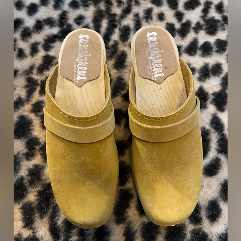 Sandgrens Maya Clogs Royal Yellow Size 37